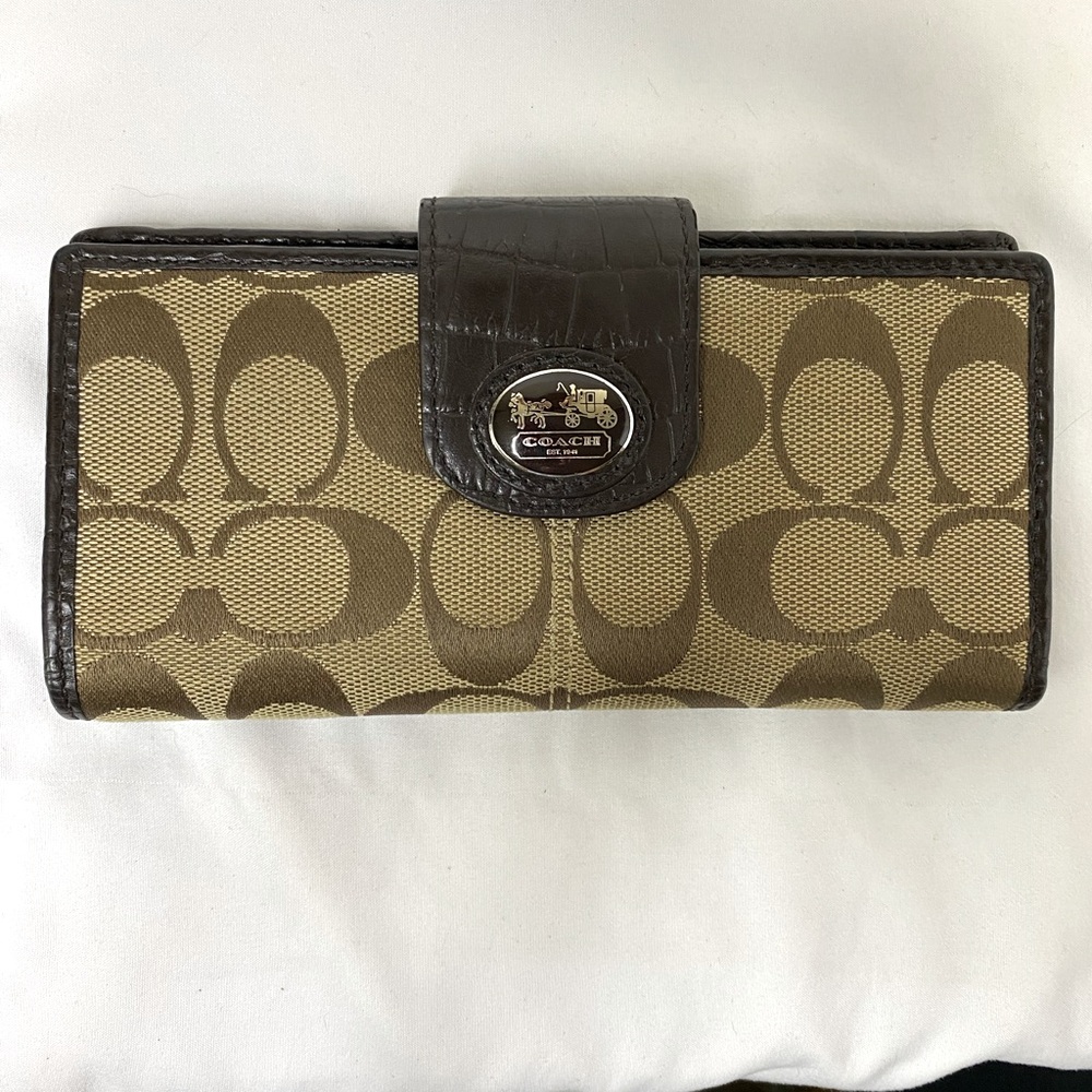 Coach signature wallet